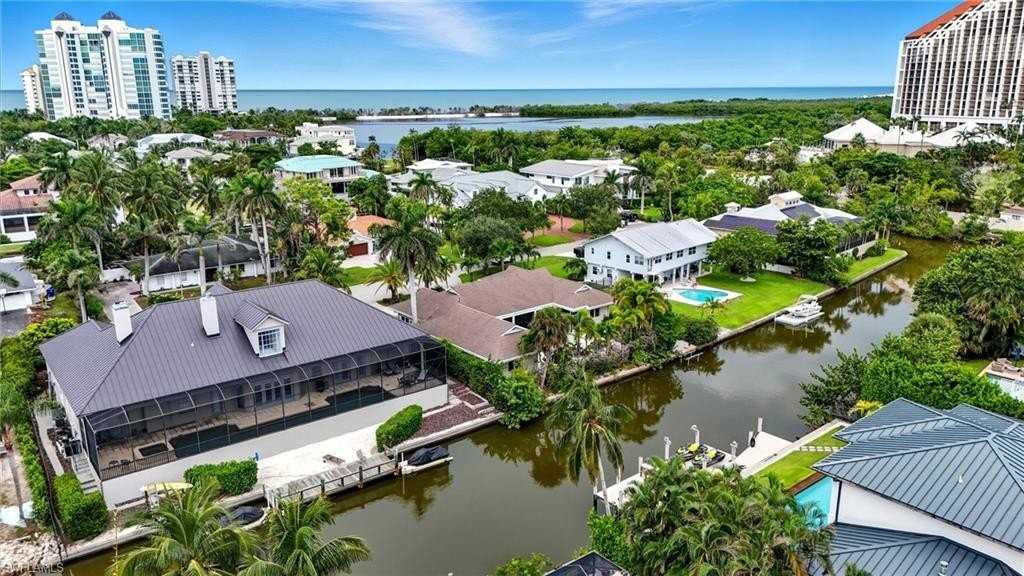 5122 Starfish Ave - Photo 3 of 33