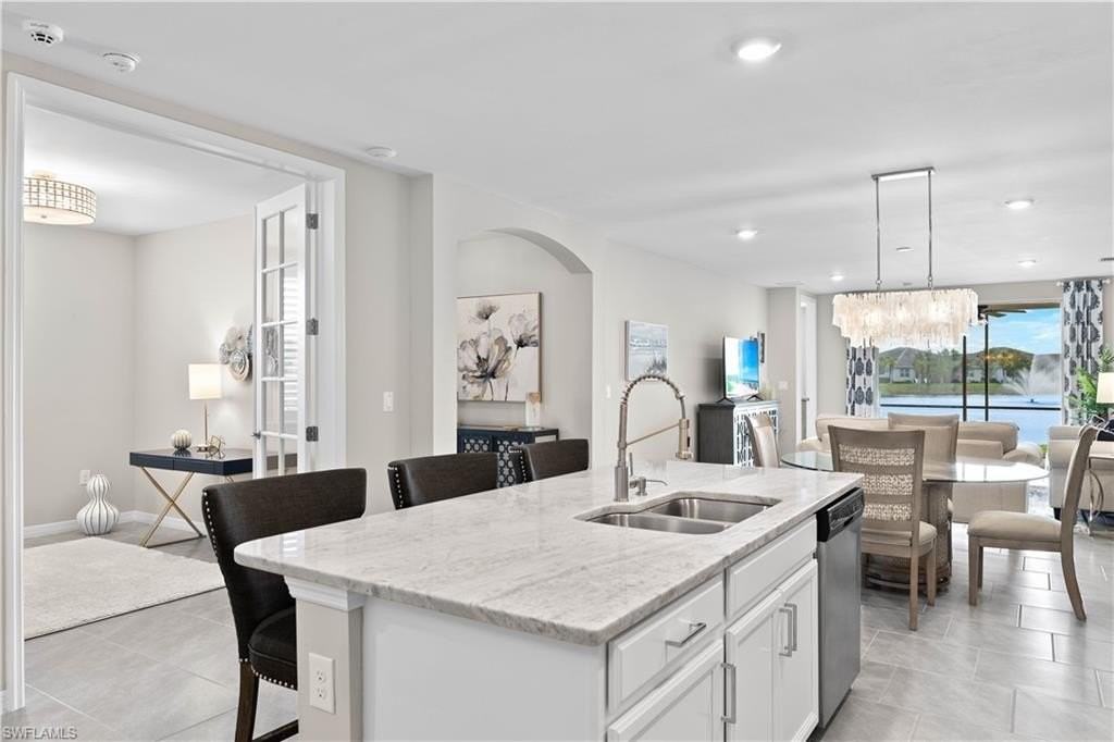 14558 Edgewater Cir - Photo 5 of 33