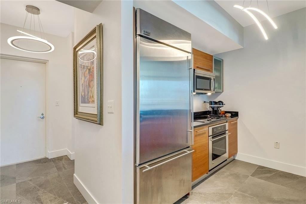 3000 Oasis Grand Blvd Apt 606 #606 - Photo 2 of 47