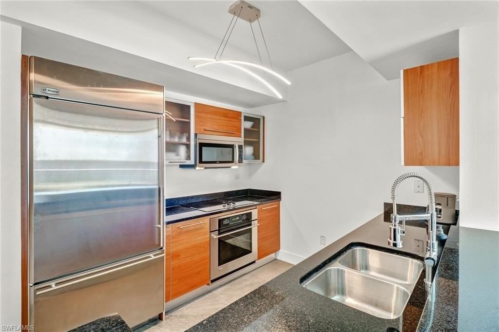 3000 Oasis Grand Blvd Apt 606 #606 - Photo 6 of 47