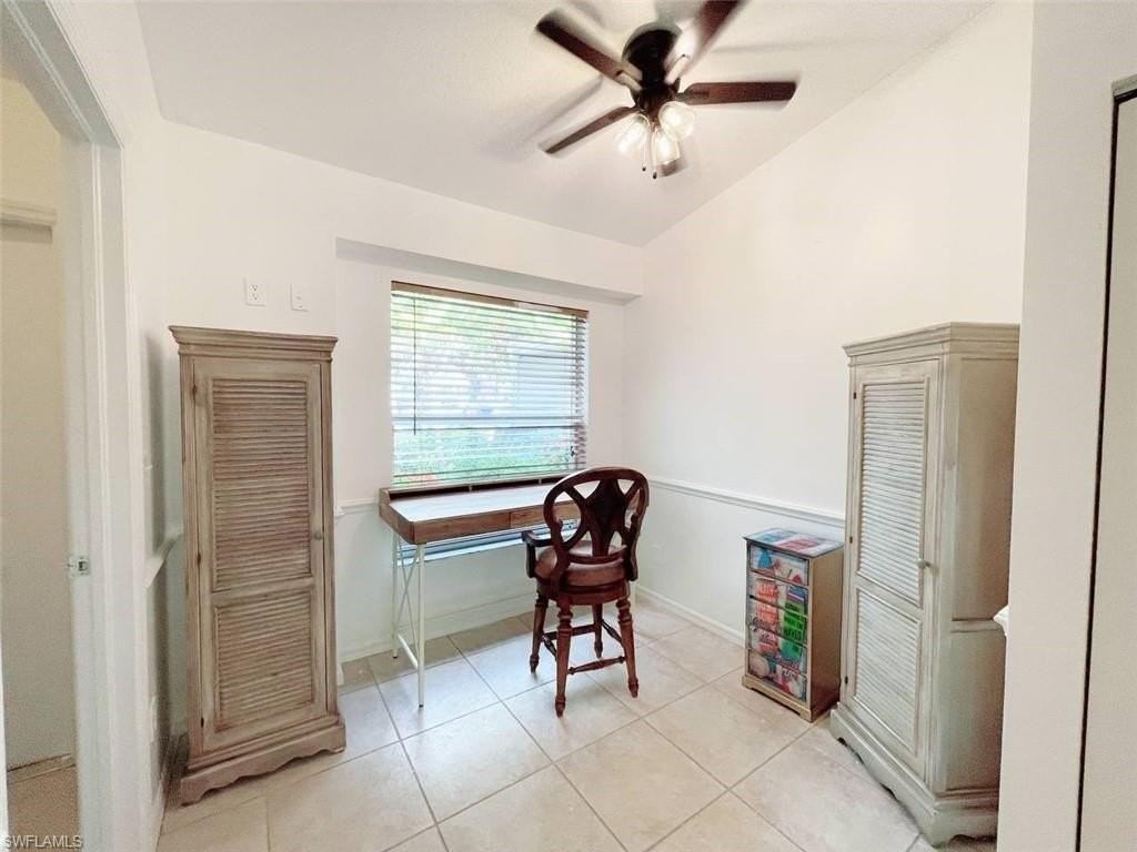 2037 W Crown Pointe Blvd - Photo 3 of 11