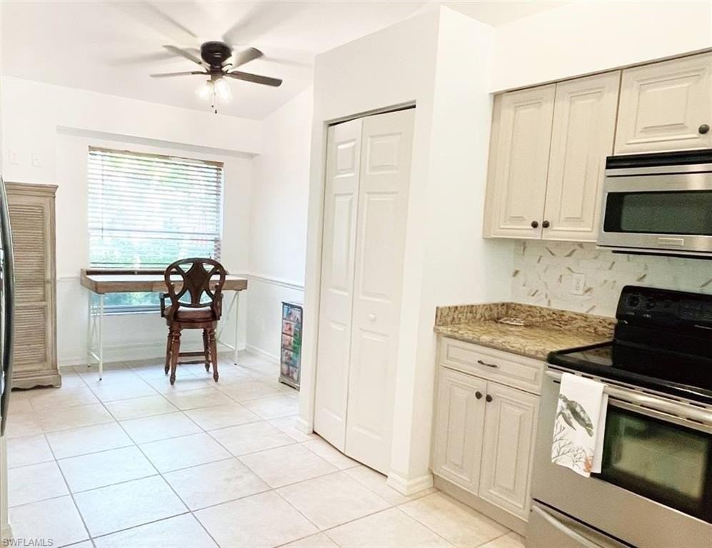 2037 W Crown Pointe Blvd - Photo 5 of 11