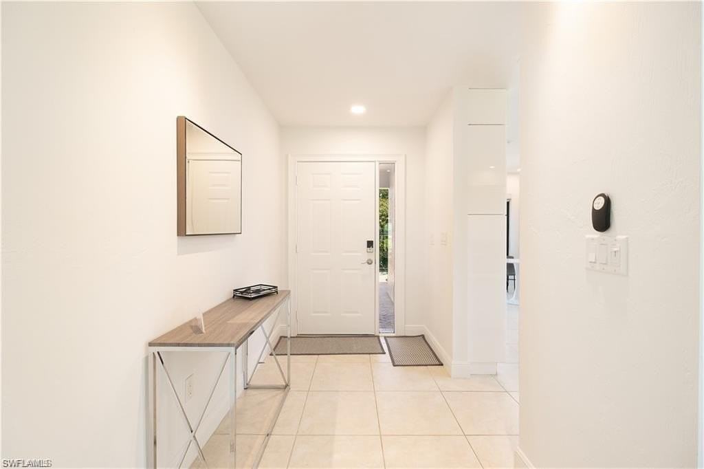 845 Reef Point Cir - Photo 2 of 41