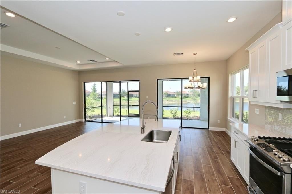 8437 Rosa Ct - Photo 5 of 32