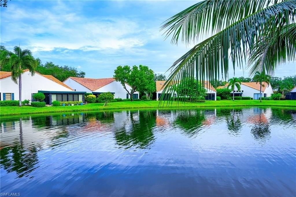 601 Beachwalk Cir Unit L202 #L202 - Photo 6 of 37