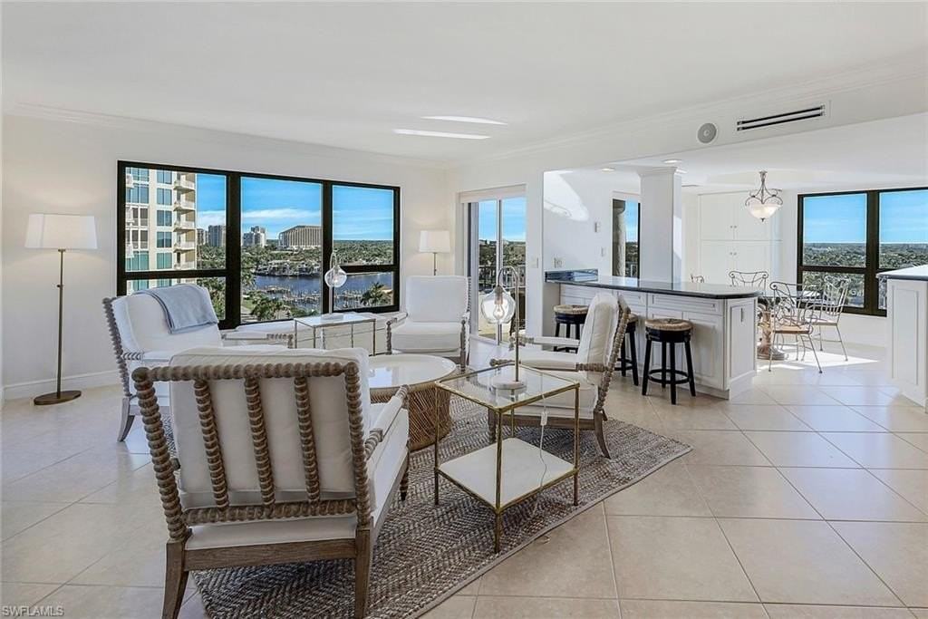 4451 Gulf Shore Blvd N Apt 1205 #1205 - Photo 6 of 35