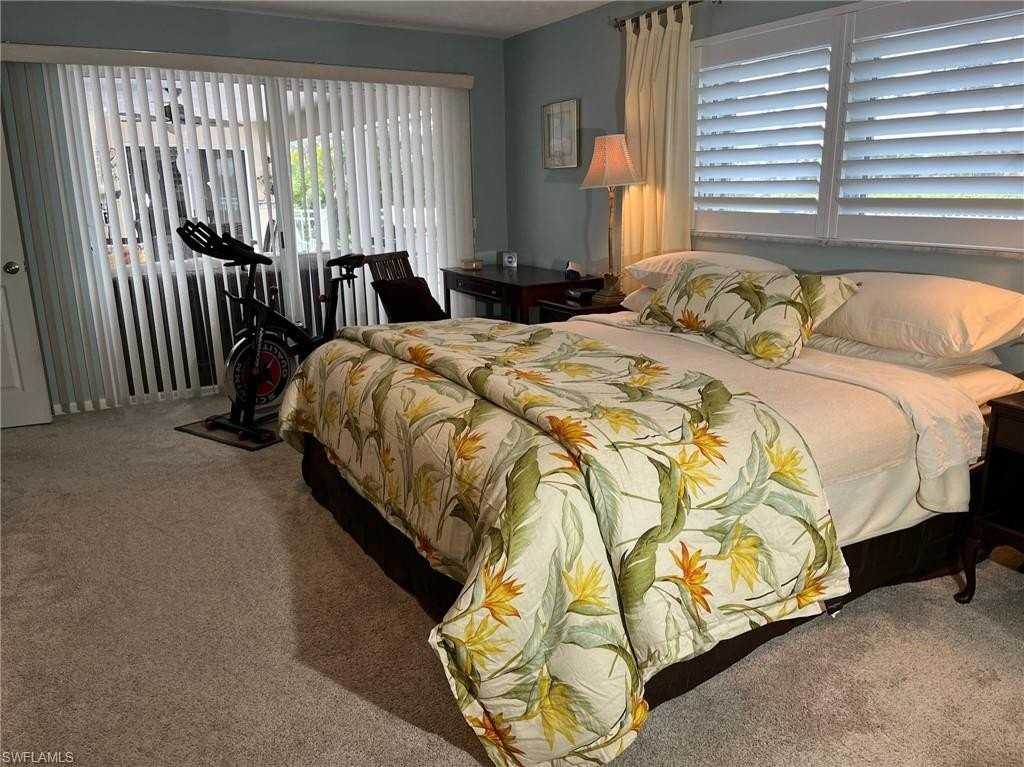 677 18th Ave S - Photo 7 of 28