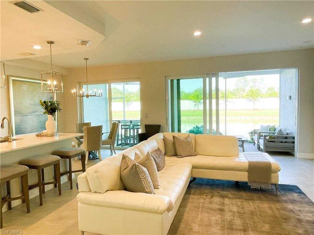 2555 Seychelles Dr #402 - Photo 7 of 27