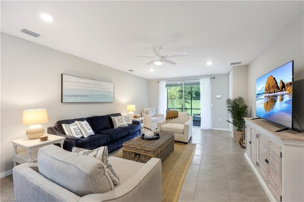 14551 Edgewater Cir - Photo 4 of 26