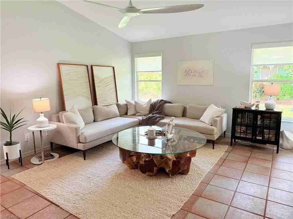 337 Emerald Bay Cir Unit U1 #U1 - Photo 4 of 33