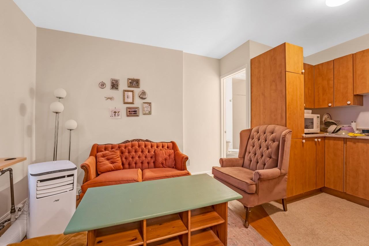 95-97 Concord Street North - Photo 4 of 11