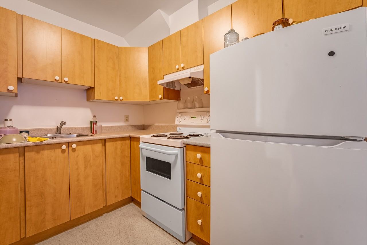 95-97 Concord Street North - Photo 6 of 11