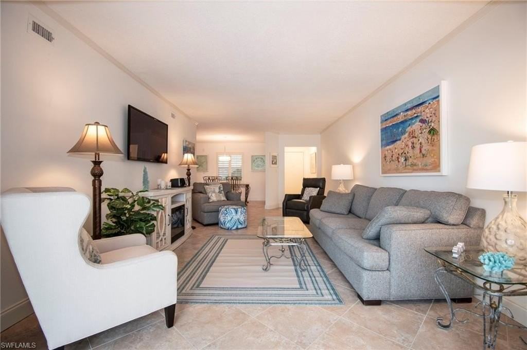 4126 Belair Ln Apt C3 #C3 - Photo 4 of 24