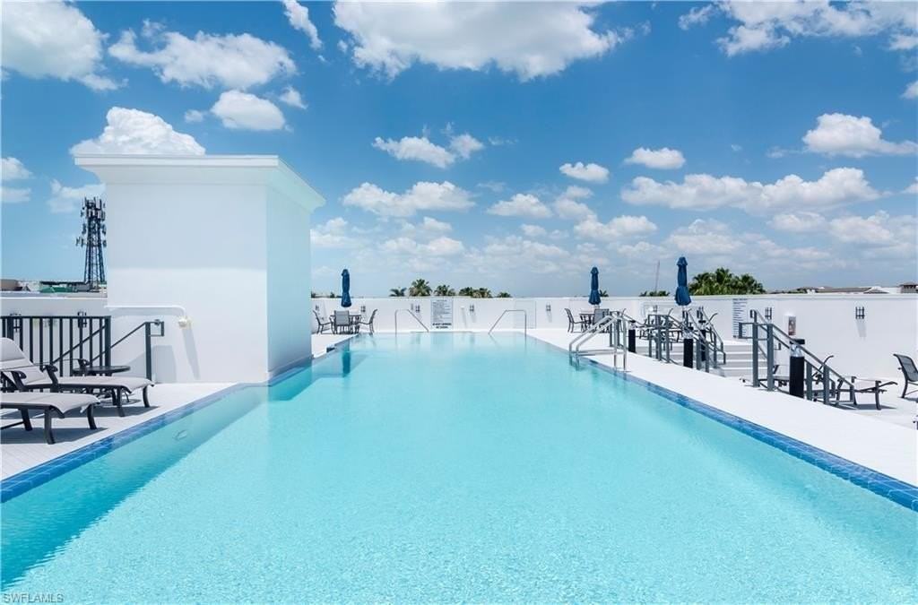 875 6th Ave S Unit 304 #304 - Photo 2 of 40