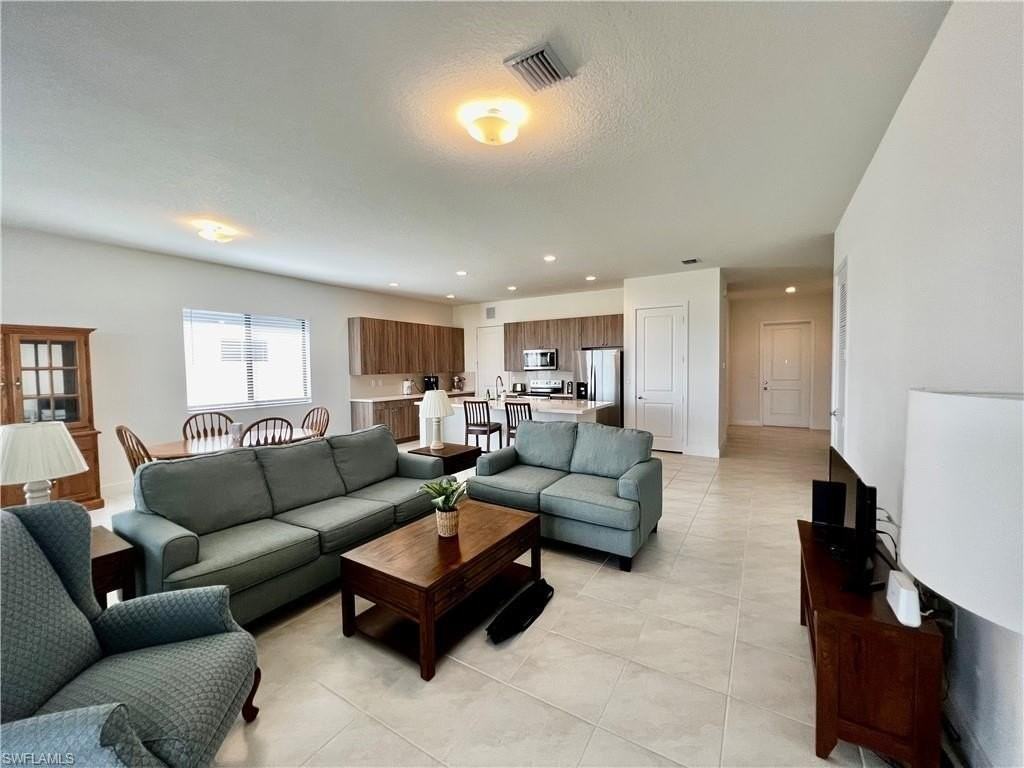 5015 Frattina St - Photo 4 of 23