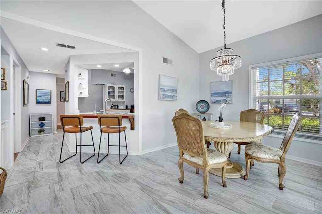 613 Windsor Sq Apt 101 #101 - Photo 3 of 22