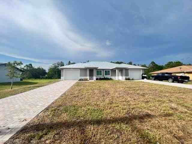 4414 Douglas Ln - Photo 2 of 15