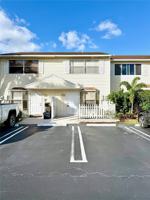 featured image of 2699 Ne 15th St #2699