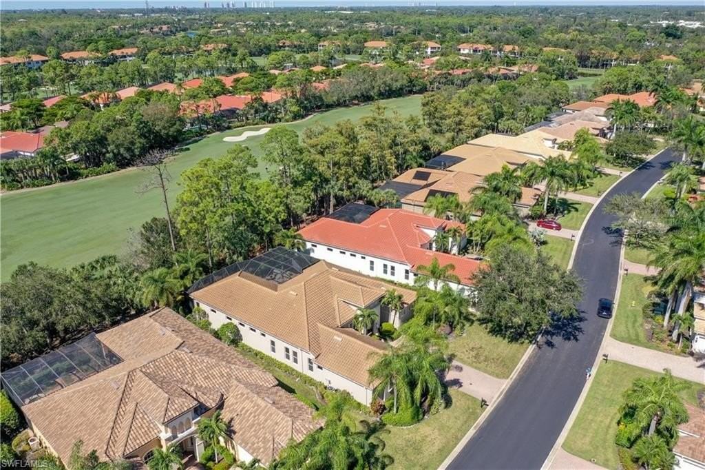 28611 Via D Arezzo Dr - Photo 3 of 34