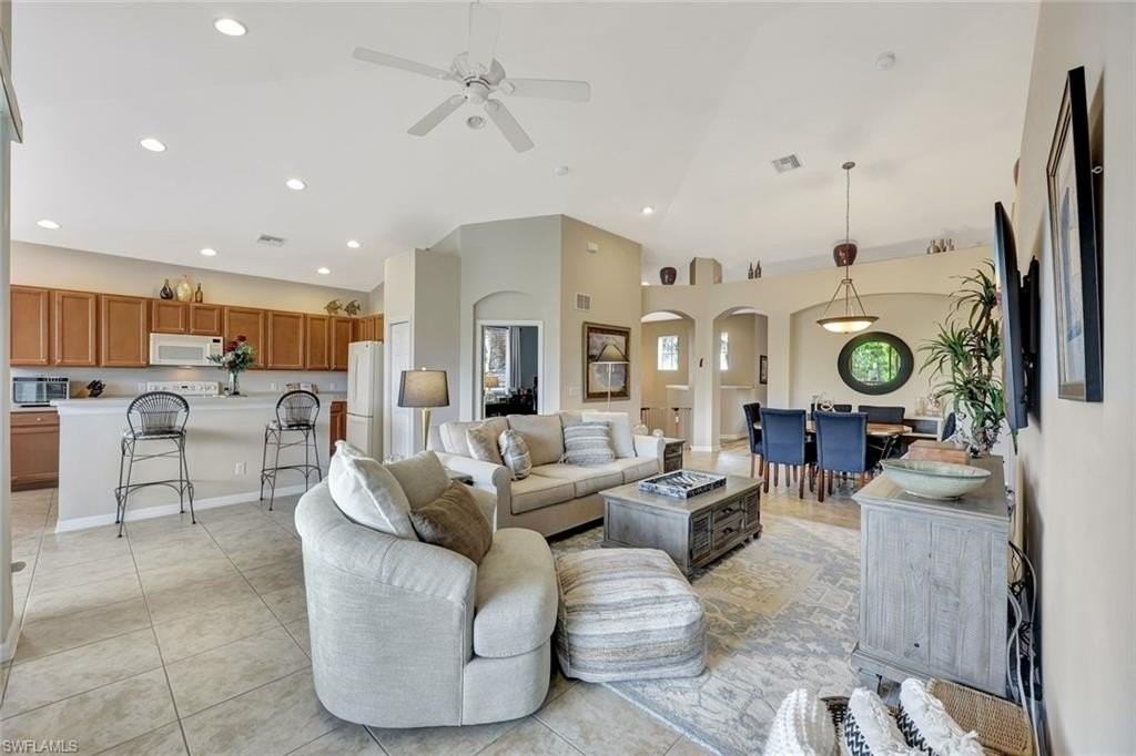 9110 Spanish Moss Way Unit 422 #422 - Photo 5 of 20