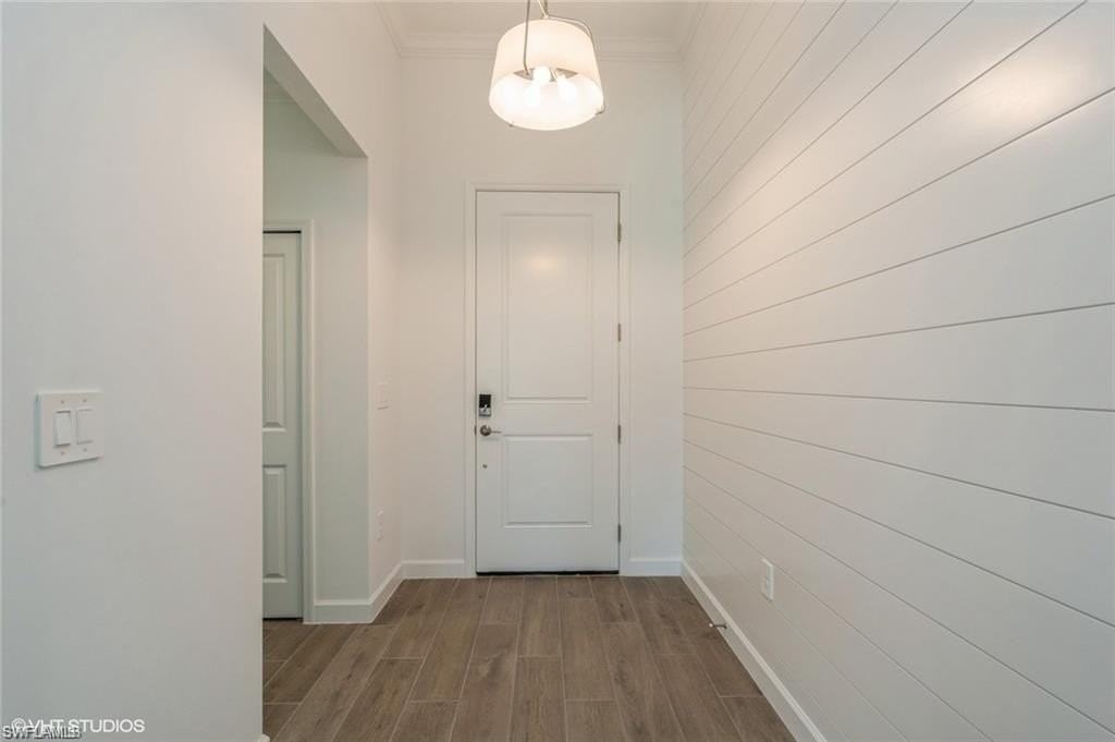 19121 Hinkley Dr - Photo 2 of 22