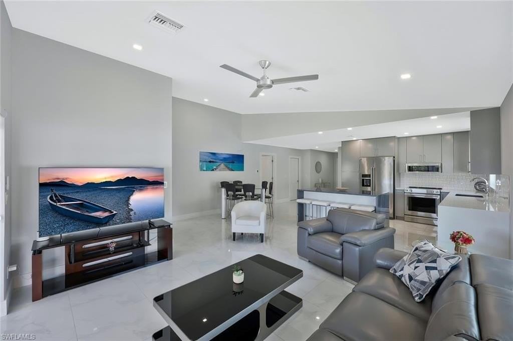 532 103rd Ave N - Photo 4 of 19