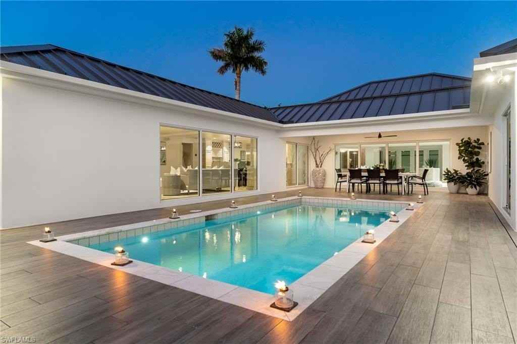 3737 Crayton Rd - Photo 3 of 34