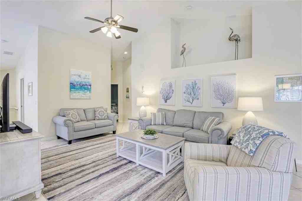 5630 Sherborn Dr Apt 202 #202 - Photo 4 of 18