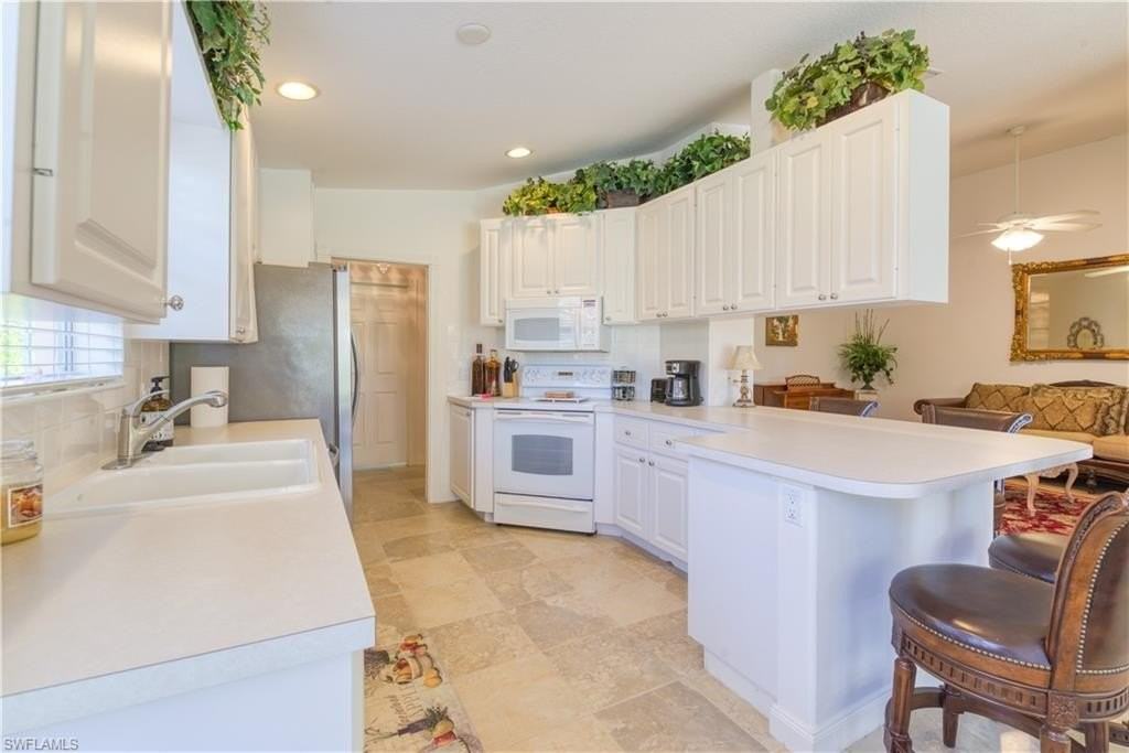 7390 Emilia Ln - Photo 3 of 25