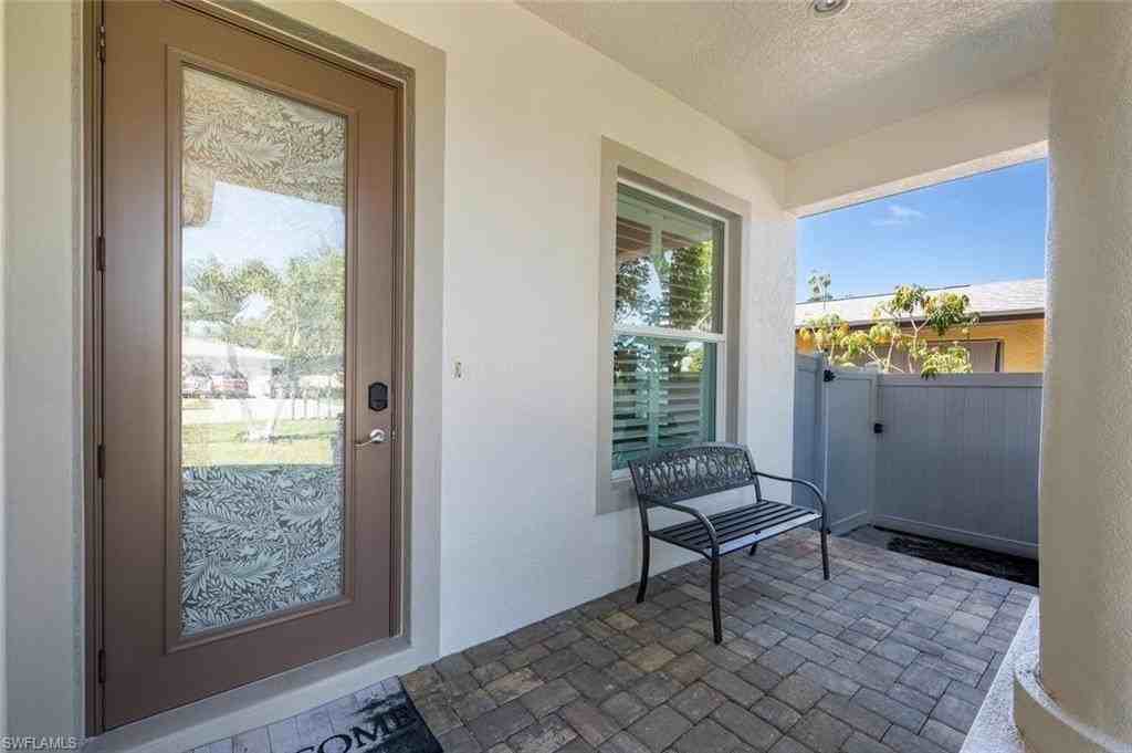 730 95th Ave N - Photo 3 of 29