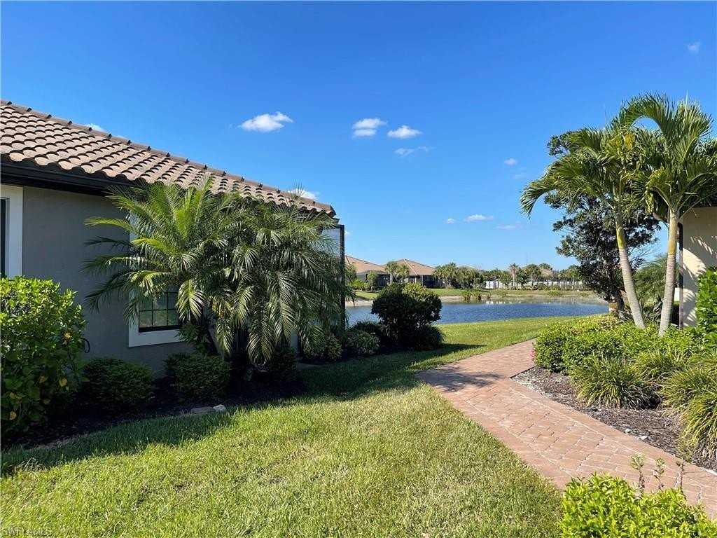 8021 Calle Canovas Ct - Photo 2 of 43