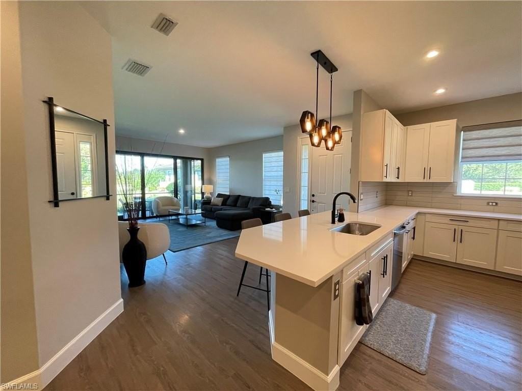 8021 Calle Canovas Ct - Photo 5 of 43