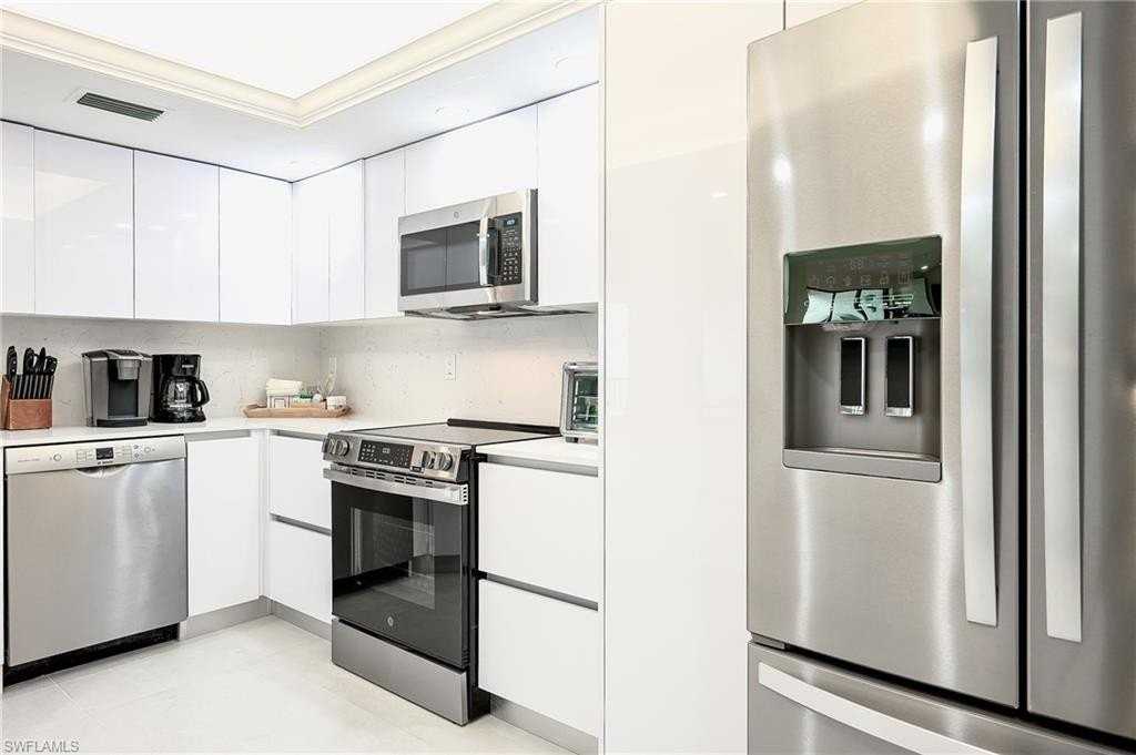 592 Beachwalk Cir #N202 - Photo 4 of 36