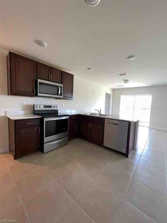 9018 S Castle Cir - Photo 4 of 13