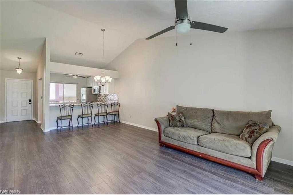 13130 White Marsh Ln #207 - Photo 5 of 15