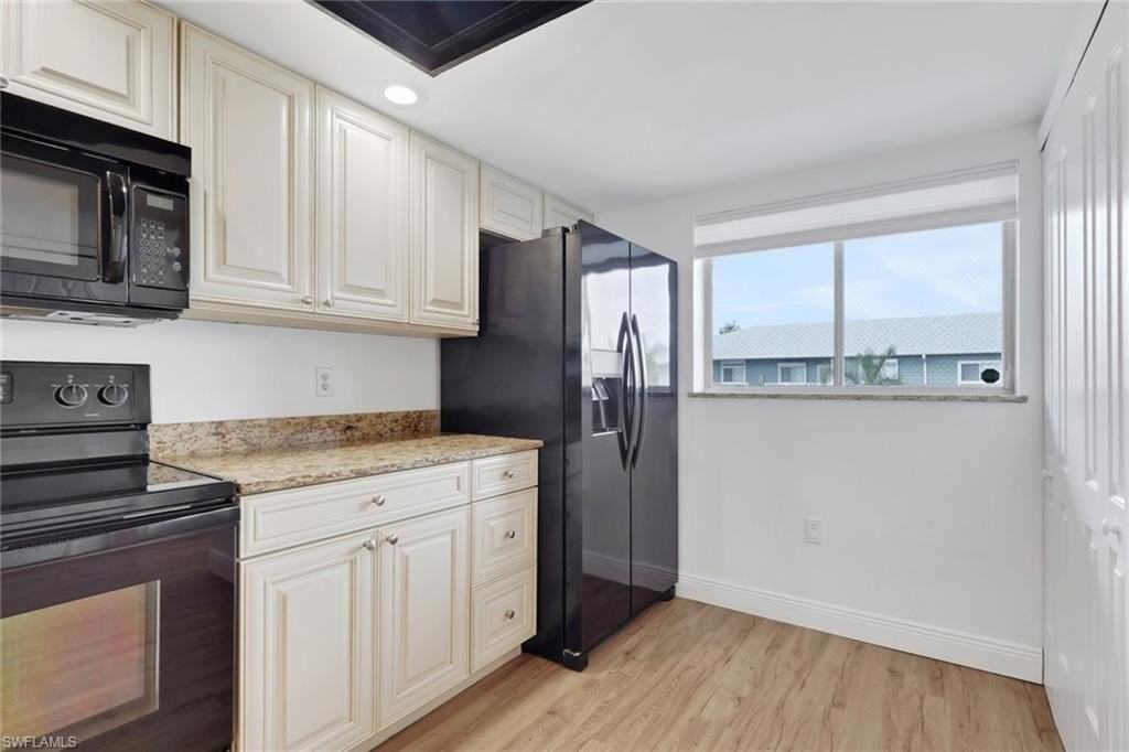 146 Cypress Way E Unit 807 #807 - Photo 6 of 27