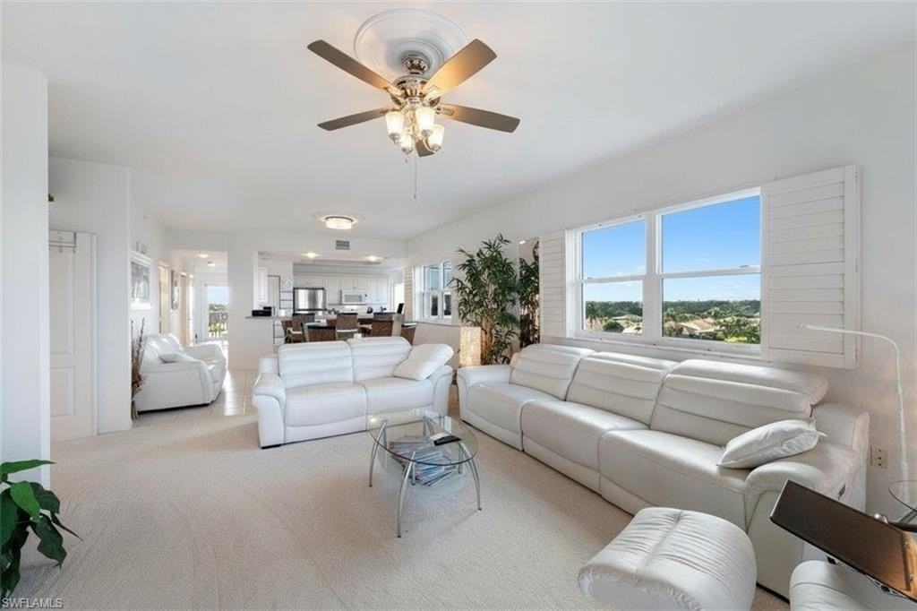 14819 Laguna Dr #501 - Photo 4 of 48