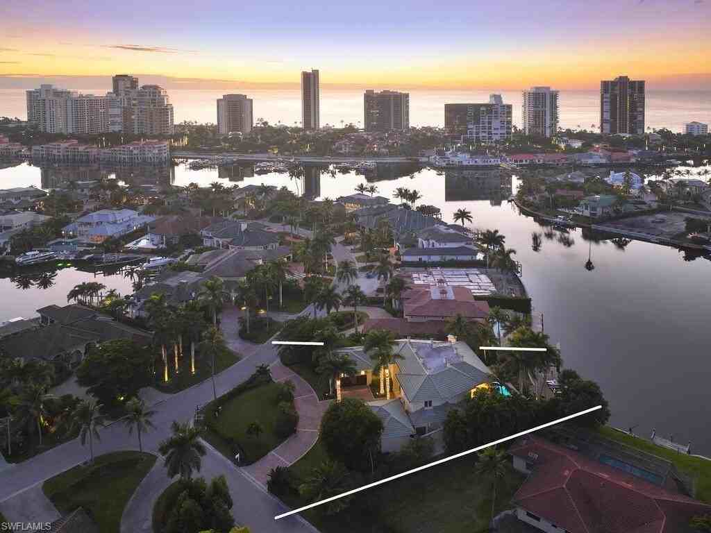 377 Pirates Bight - Photo 4 of 44