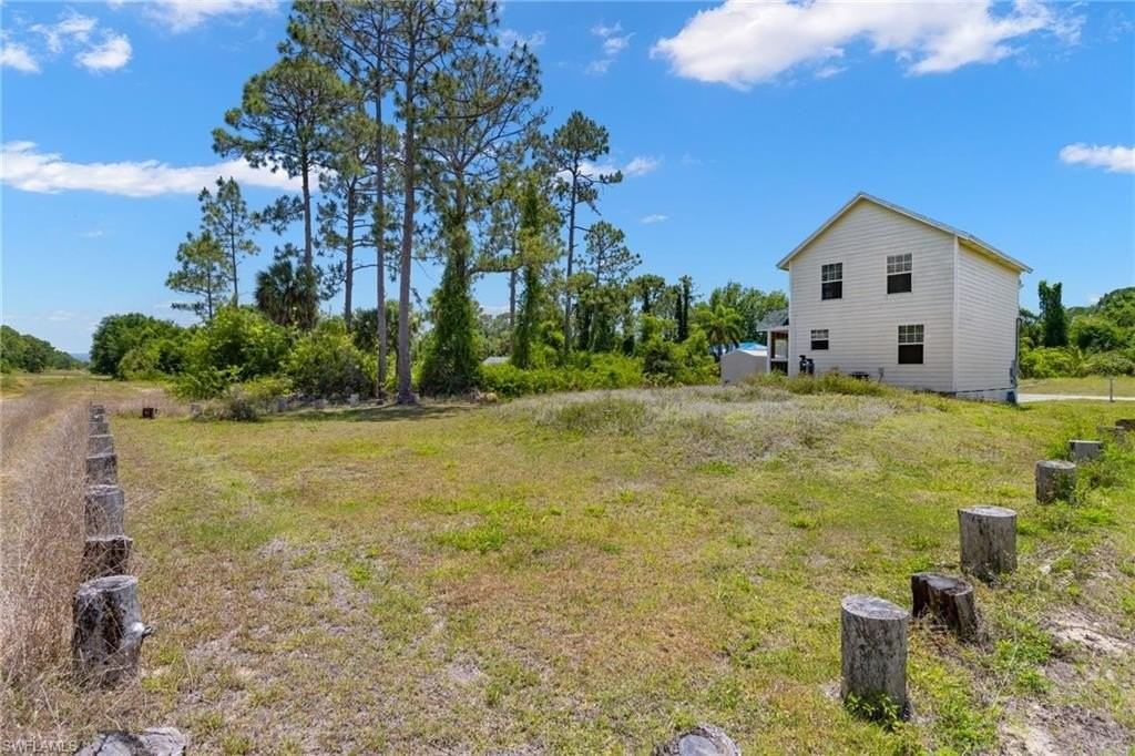 3012 16th St W - Photo 2 of 21