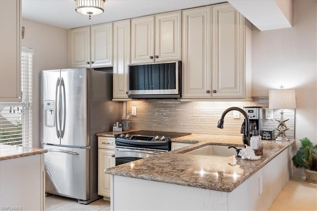 1375 Mainsail Dr Unit 1702 #1702 - Photo 4 of 38