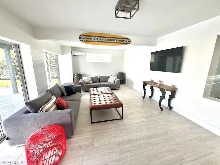 437 Trade Winds Ave - Photo 5 of 17