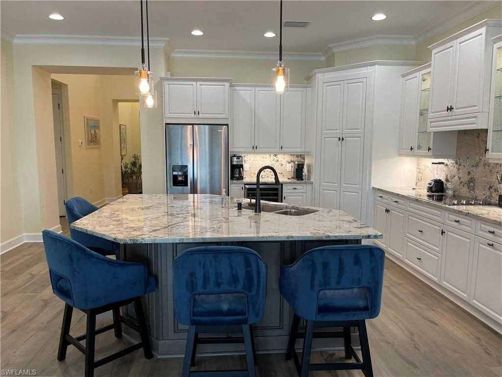 6282 Indies Ave - Photo 5 of 33