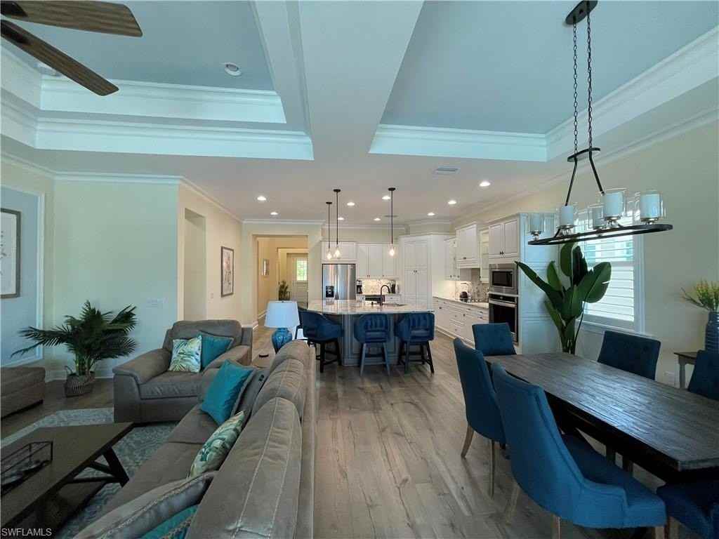 6282 Indies Ave - Photo 6 of 33