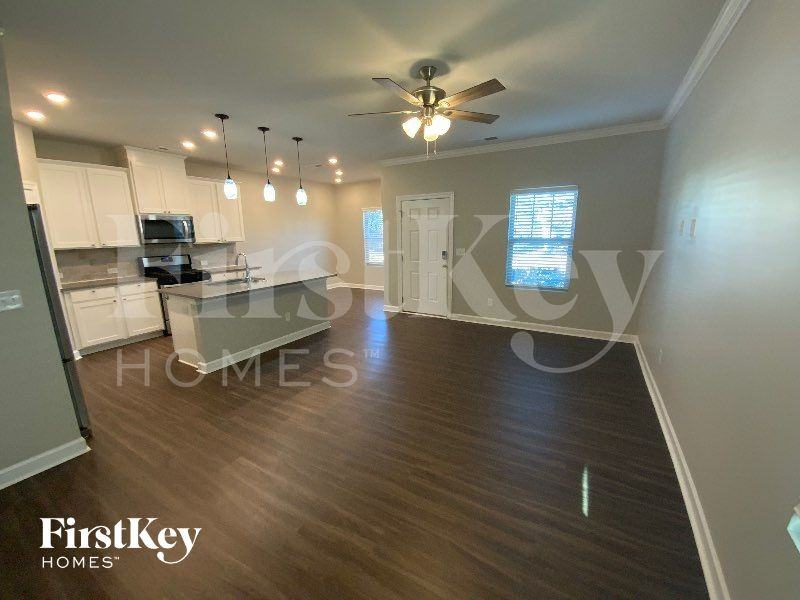 11733 Mesquite Rd - Photo 6 of 12