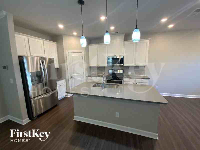 11733 Mesquite Rd - Photo 7 of 12