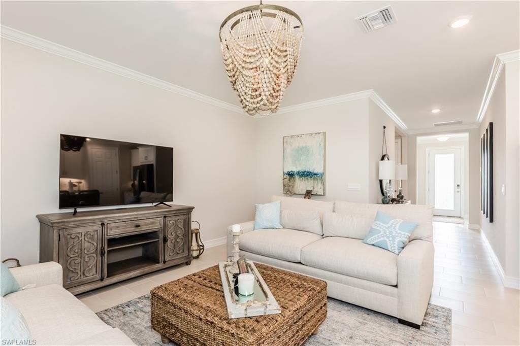 267 Tamarindo Ln - Photo 4 of 18