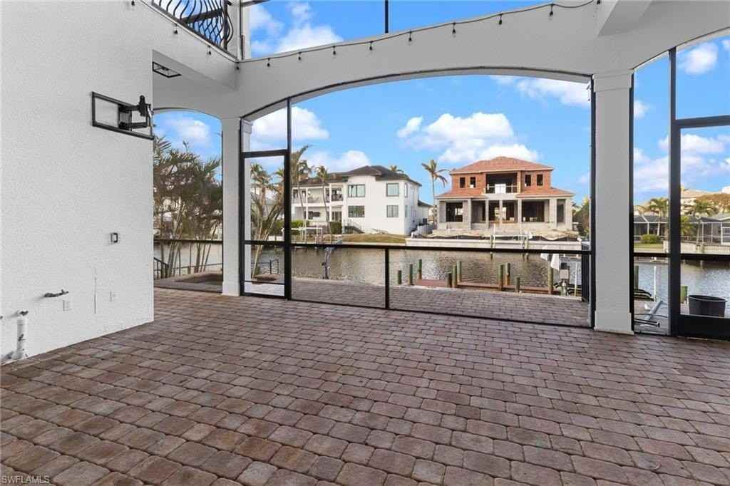 405 Trade Winds Ave - Photo 6 of 48