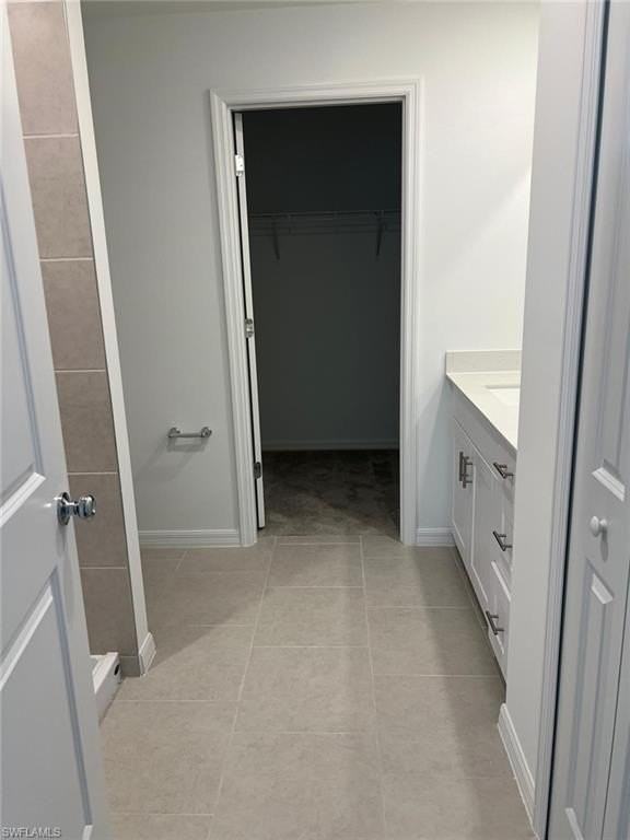 19501 Fairhill Ct - Photo 3 of 10