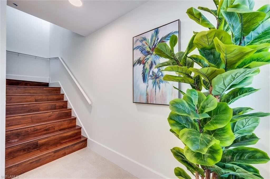 2800 Lakeview Dr Unit 5 #5 - Photo 5 of 22