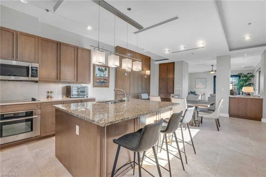 428 9th St S - Photo 7 of 24